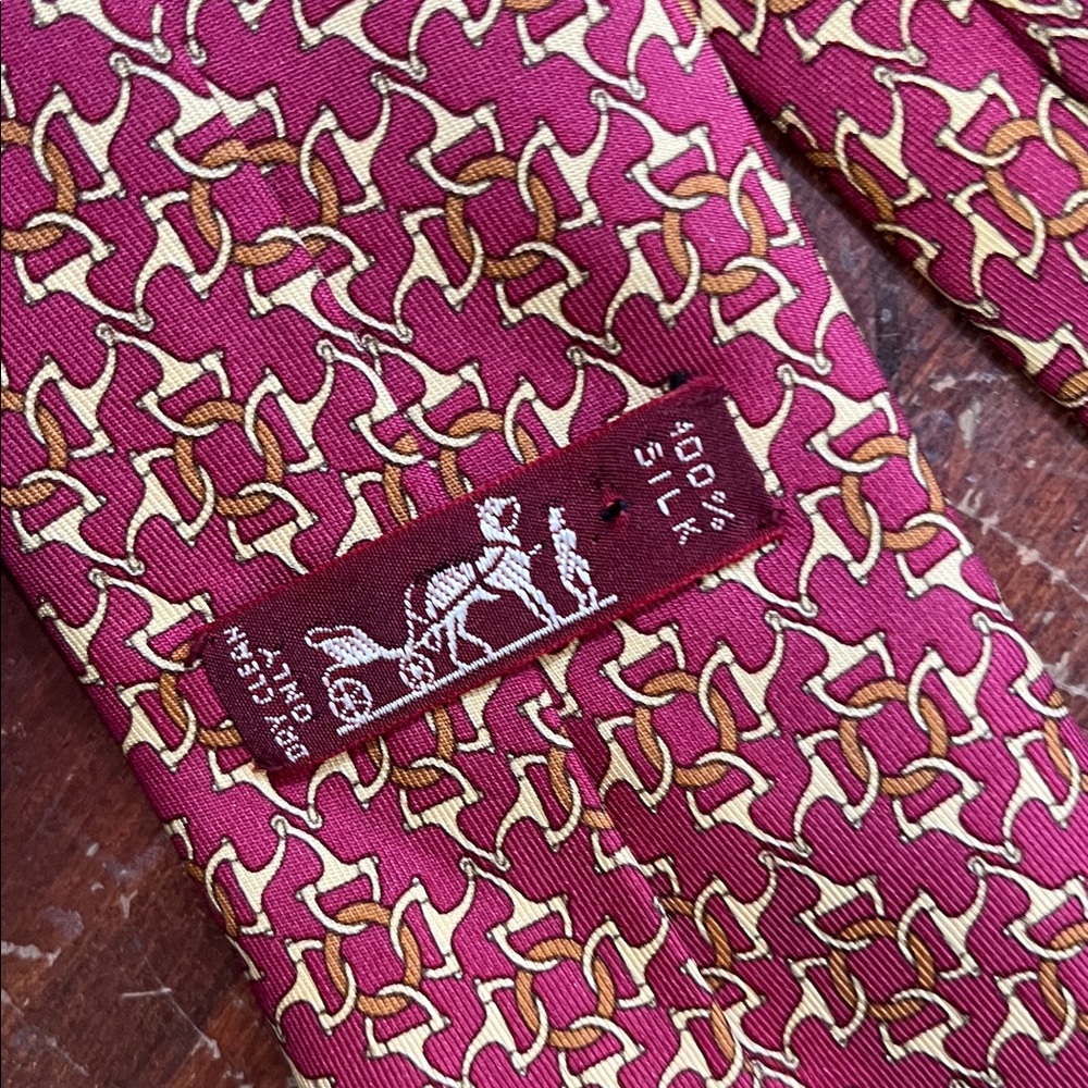 Hermes Red and Gold Patterned Tie - Picture 2 of 9